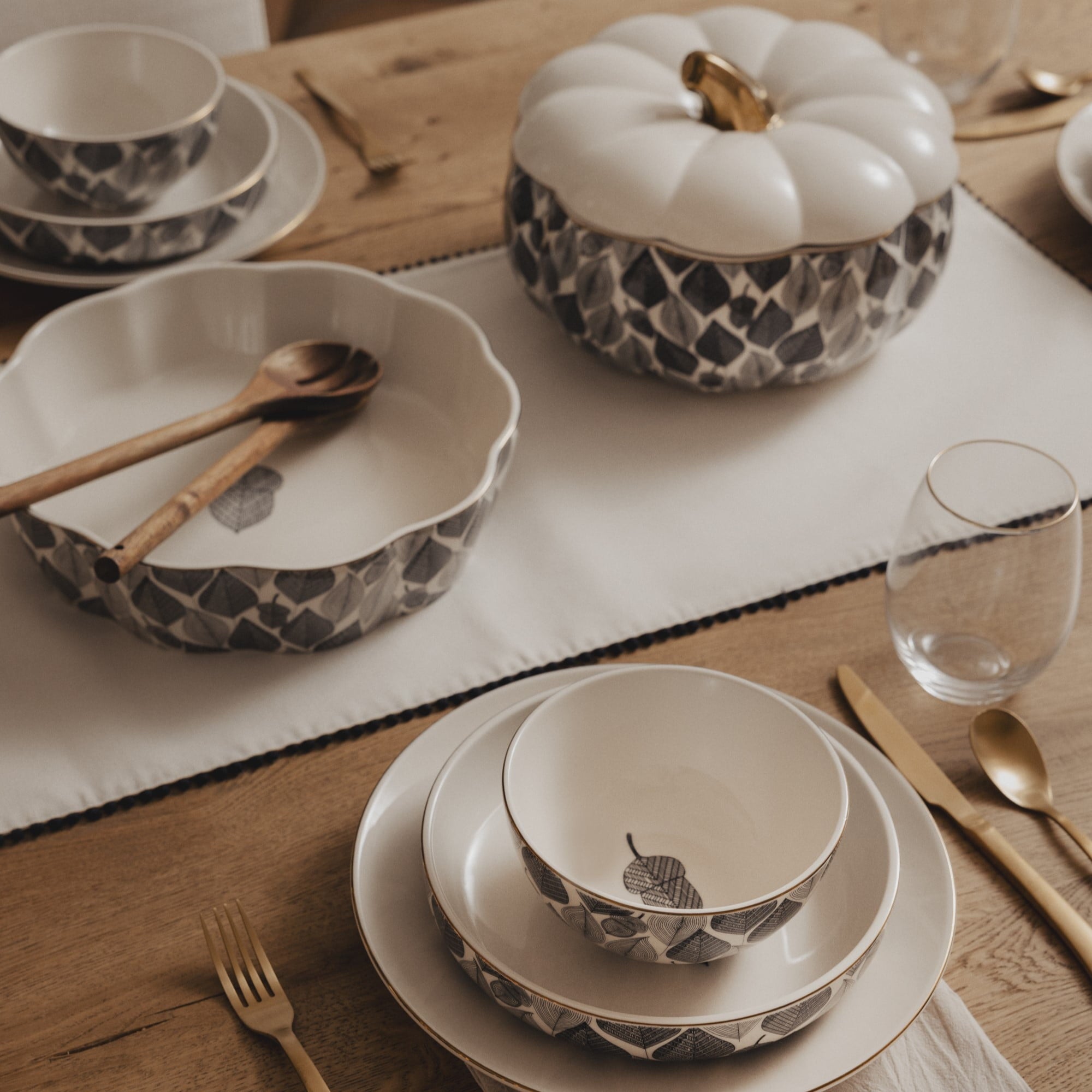 3-Piece Serving Bowl with Wooden Serving Spoon and Fork - Thumbnail 3