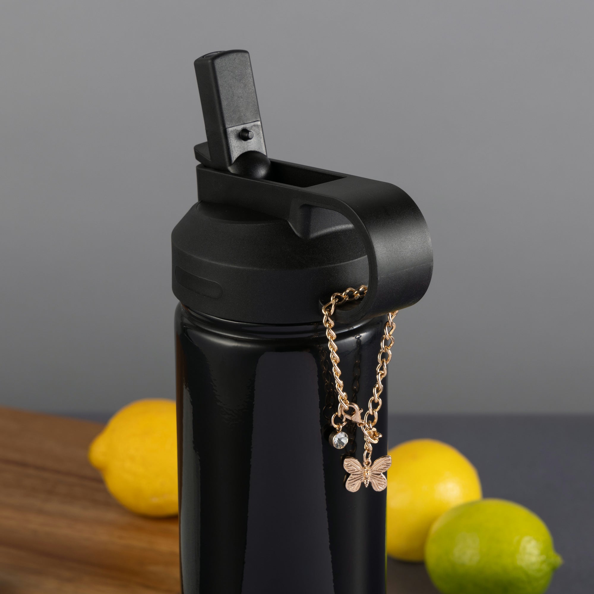 TT 26OZ STRAW BOTTLE BLACK – Thyme&Table
