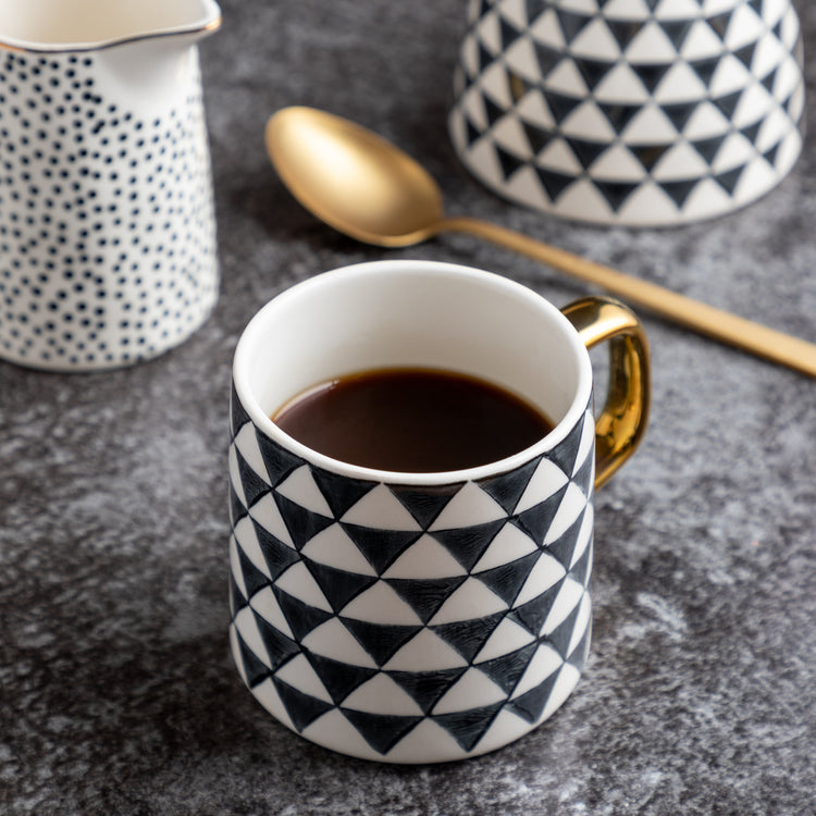 4 New Boho Table & Thyme Geo store B&W Mugs